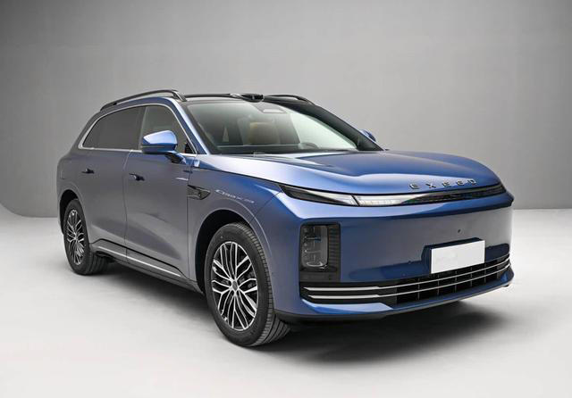 中大型SUV市场的天塌了？19.99万起，奇瑞EX7上市