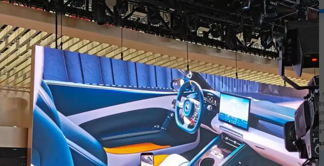 2026北京车展：腾势Z敞篷版亮相，采用4座布局设计