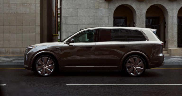 北京车展上市新车盘点：新势力比大，自主品牌比省，雷克萨斯ES直接降8万