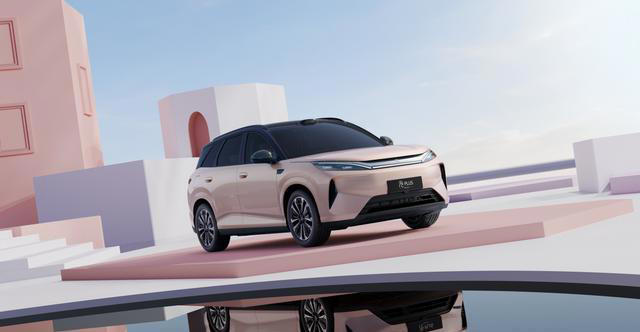 北京车展全球首发！第三代元PLUS：15万级纯电SUV，定义年轻出行