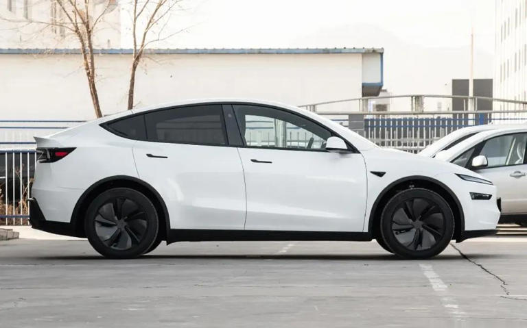 25万左右，从家用到自驾游，这3款纯电SUV，是很多人绕不开的