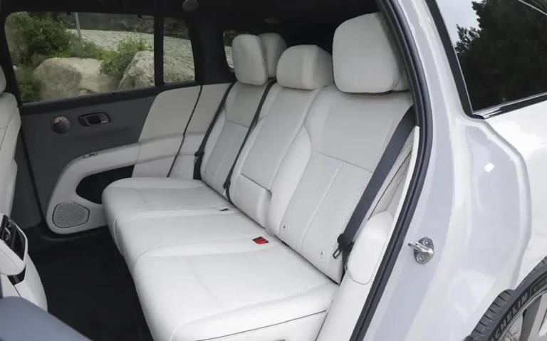 25万左右，从家用到自驾游，这3款纯电SUV，是很多人绕不开的