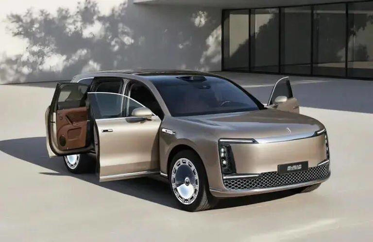 尊界M900渲染图曝光！华为携手江淮再推百万级超豪华SUV新力作