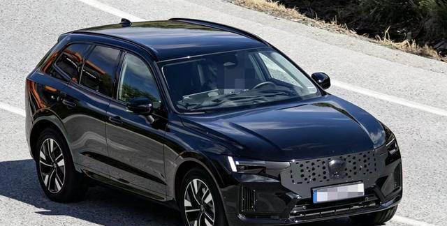 新款沃尔沃XC60曝光，外观更新，动力优化，将在2027年上半年亮相