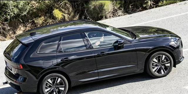 新款沃尔沃XC60曝光，外观更新，动力优化，将在2027年上半年亮相