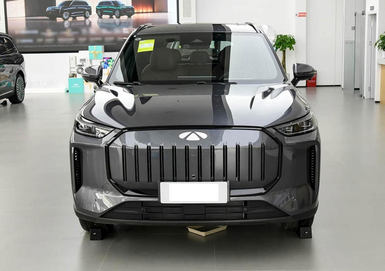 全新插混中型SUV上市!不足12万起,外观动感,综合续航超2100km 全新插混中型SUV上市!不足12万起,外观动感,综合续航超2100km