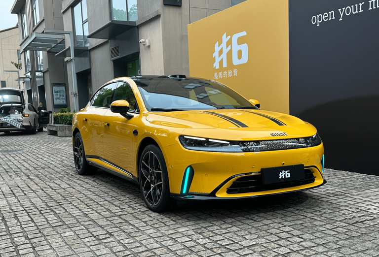 smart精灵6号上市:17.79万起享高阶智驾,德系调校续航达1810km smart精灵6号上市:17.79万起享高阶智驾,德系调校续航达1810km