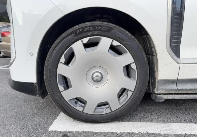 比路虎揽胜更大的全纯电SUV