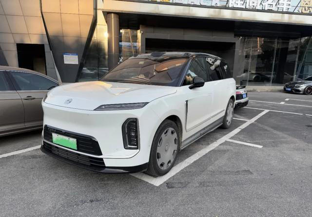 比路虎揽胜更大的全纯电SUV