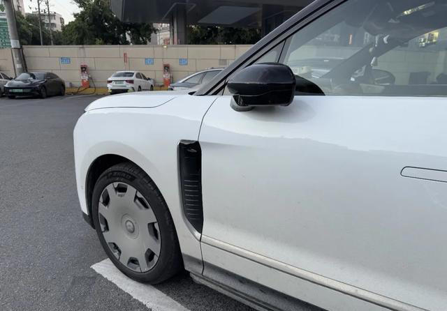 比路虎揽胜更大的全纯电SUV