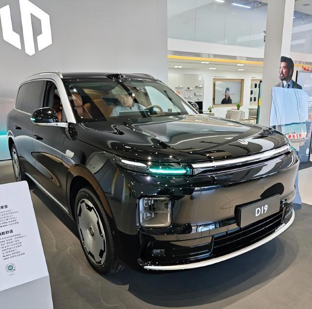 实惠的大型SUV!6座布局,空间大,性价比高,销量已成爆款 实惠的大型SUV!6座布局,空间大,性价比高,销量已成爆款