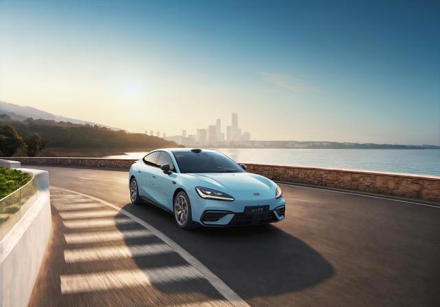 预售14.59万元起,800V、宁德时代、后驱双叉臂,就选吉利银河TT 预售14.59万元起,800V、宁德时代、后驱双叉臂,就选吉利银河TT