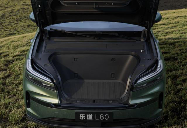 25万可入手的五座SUV，乐道L80、理想L6核心对比，谁才是真香之选