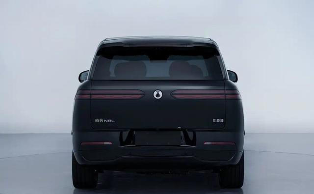 腾势N8L纯电版定档9月:5.2米车长 208L前备箱 370kW单电机 腾势N8L纯电版定档9月:5.2米车长208L前备箱370kW单电机