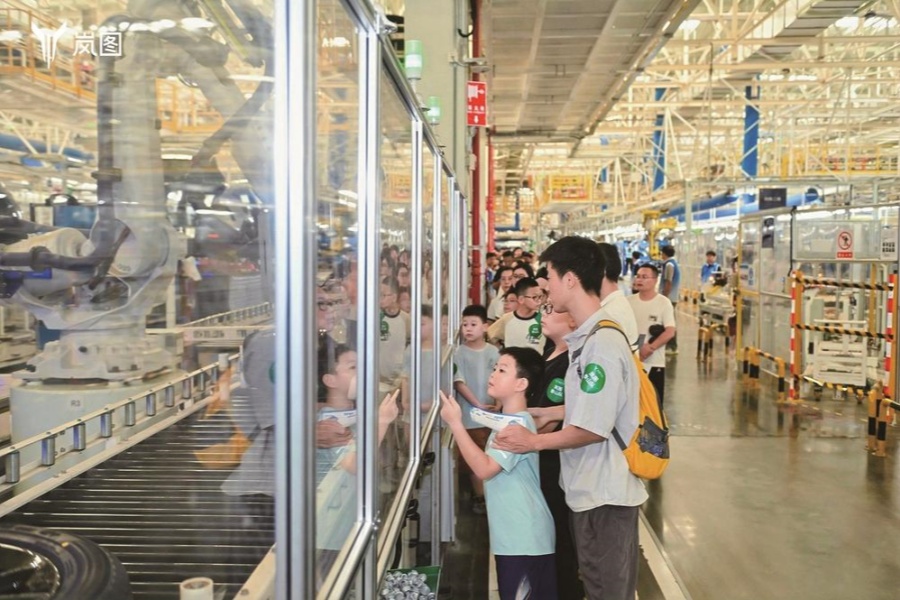 童心追光 筑梦岚图
