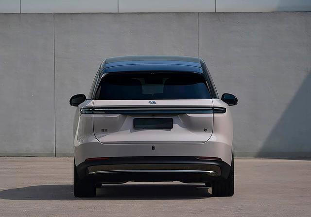 售36.98万元，理想i9正式上市！旗舰纯电SUV，续航705km