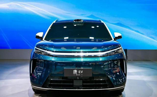 第三代比亚迪唐要来了,前排就有35.4+30英寸双屏,续航达850km 第三代比亚迪唐要来了,前排就有35.4+30英寸双屏,续航达850km